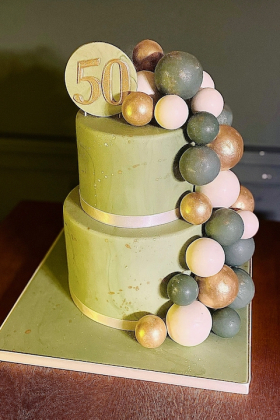 Balloon Garland Marble Cake