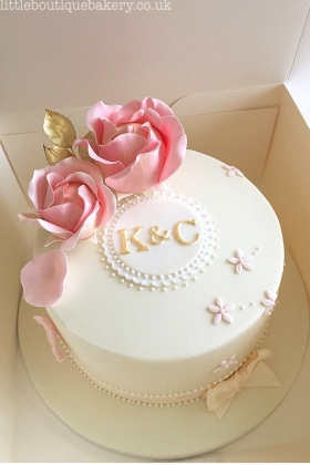 Large Roses Celebration Cake