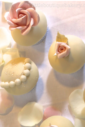 Roses & Pearls Cupcakes