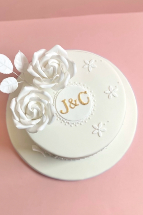 Ivory White Rose Cake ~ medium 8\"