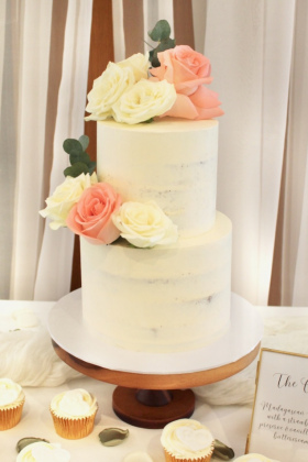 Buttercream Wedding Cake & Cupcakes