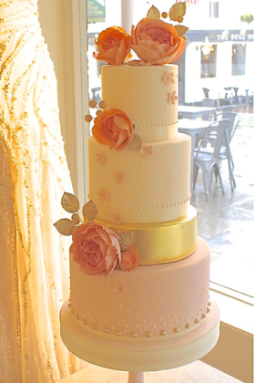 Sweet Rose Wedding Cake