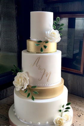 White Roses & Gold Wedding Cake