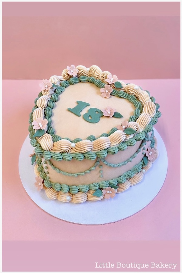 Floral Vintage Heart Cake