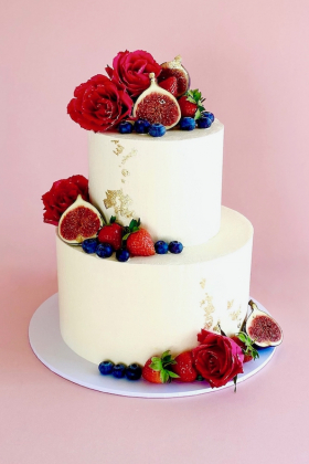 Berry, Gold & Roses Cake