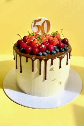 Berries Choc Drip Cake ~ medium 8"