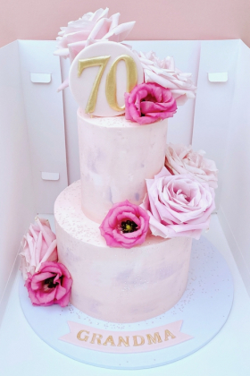 Marbled Buttercream Roses Cake